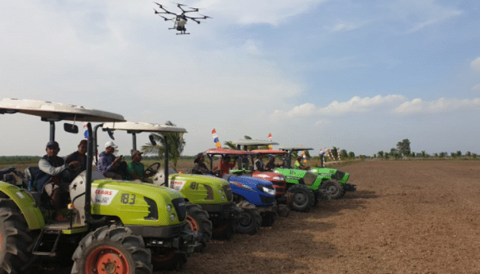 Mahasiswa Jateng Ciptakan Drone Tanam Padi Otomatis, Solusi Revolusioner untuk Petani