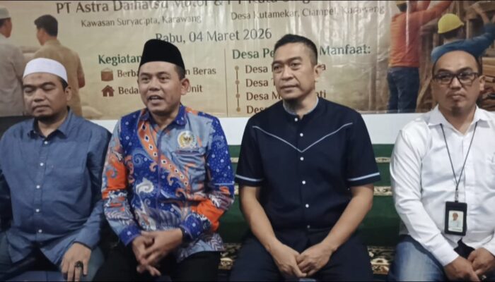 Kolaborasi CSR Daihatsu dan Kuta Singa Perbangsa, Warga Ciampel Terima Bantuan Beras dan Bedah Rumah